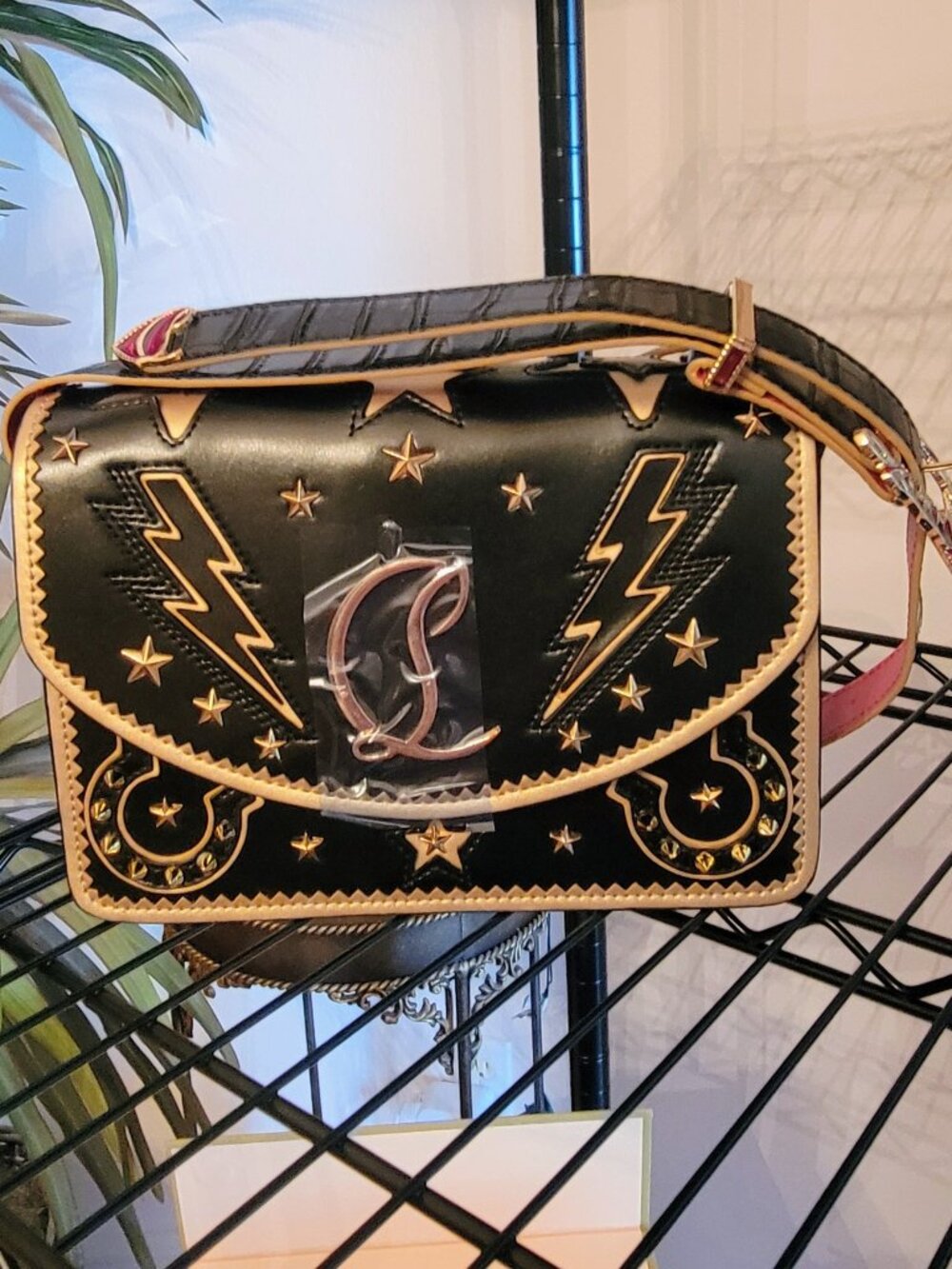 **Rodeo ready! Stunning black and gold beauty! Crossbody.  No brand.